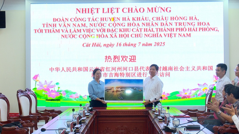 Đoàn đại biểu huyện Hà Khẩu, tỉnh Vân Nam – Trung Quốc  làm việc với Đặc khu Cát Hải 