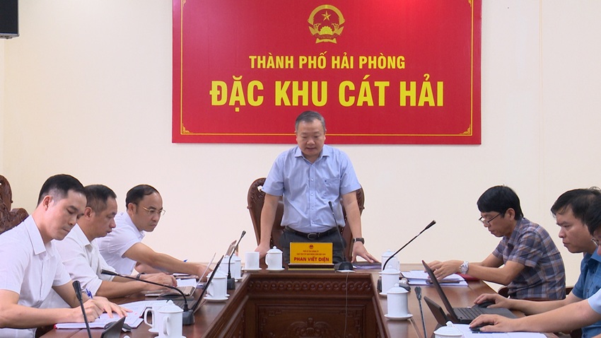 UBND đặc khu họp thường kỳ tháng 7, triển khai nhiệm vụ tháng 8/2025.