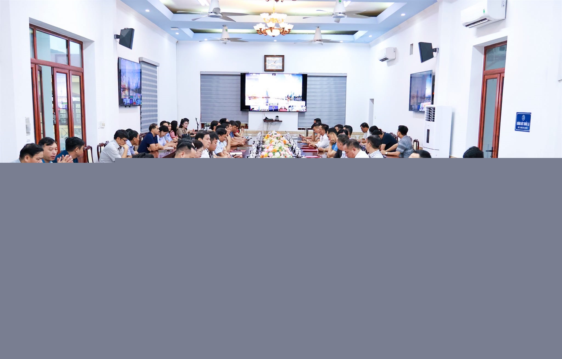 Đặc khu Cát Hải tham dự hội nghị toàn quốc quán triệt và triển khai Nghị quyết của Bộ Chính trị về phát triển kinh tế có vốn đầu tư nước ngoài